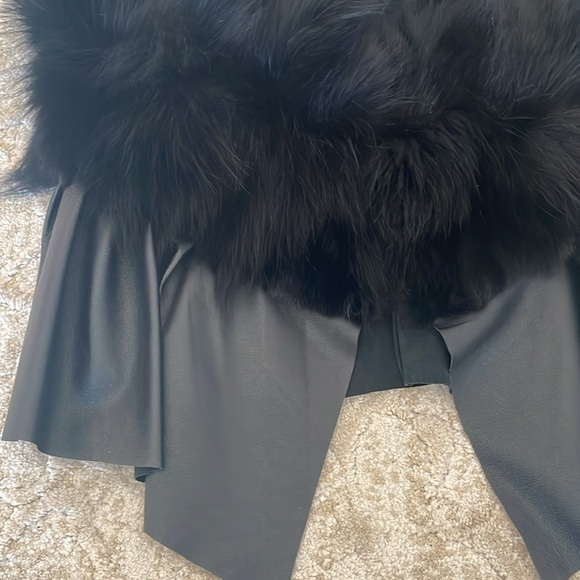 Jocelyn Mixed Media Vest - Picture 2 of 4